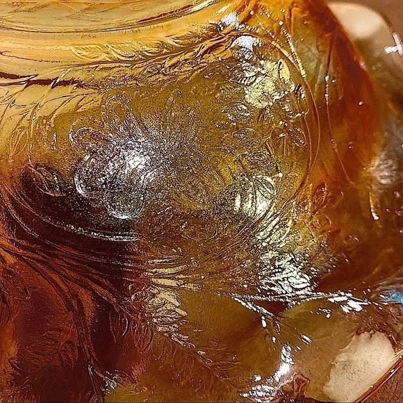 Jeanette Glass Floragold Ruffled Bowl - Picture 5 of 5